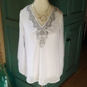 Alfani White & Silver Beach Top 💋